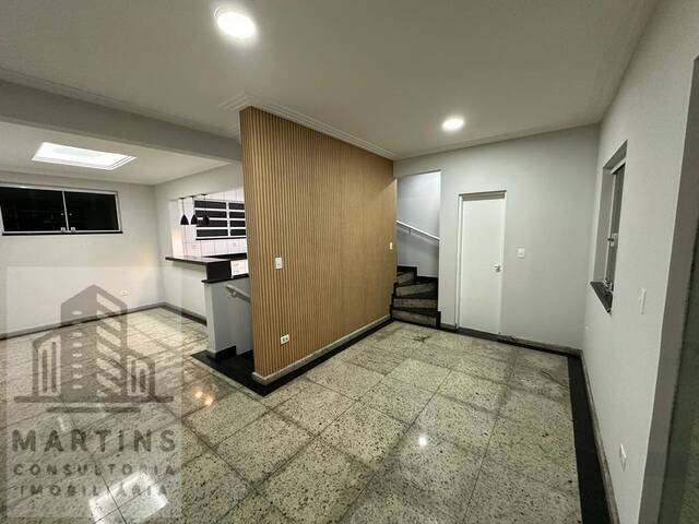 #32 - Casa para Venda em Santos - SP - 1