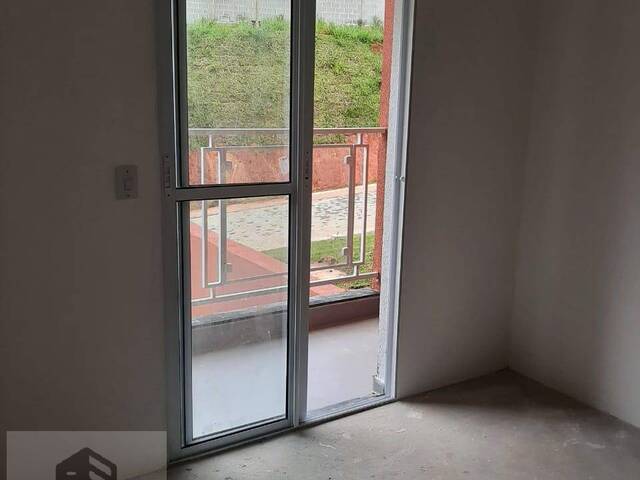 #73 - Apartamento para Venda em Cotia - SP